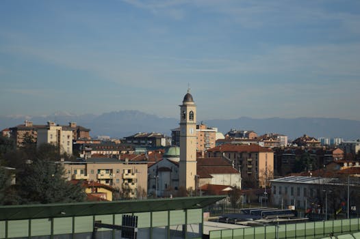 Ultimate Guide to Thriving in University Village Off-Campus Living