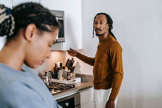 Mastering Roommate Conflict Resolution: Techniques for Harmonious Living
